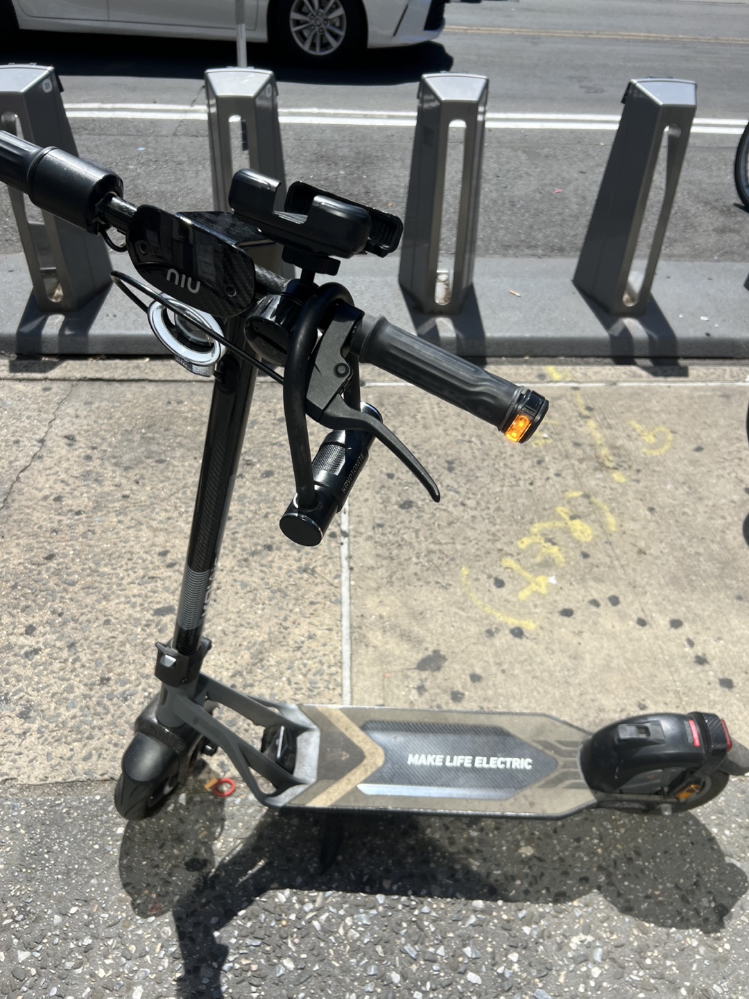 NIU KQi Air Electric Scooter