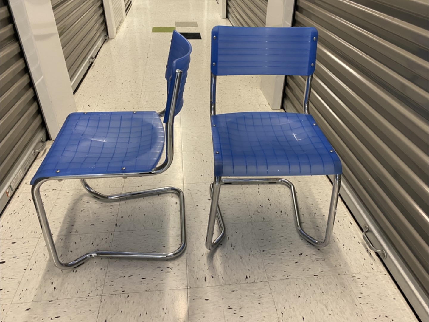 (6) Cantilever Blue Vinyl/Chrome Chairs - photo 5