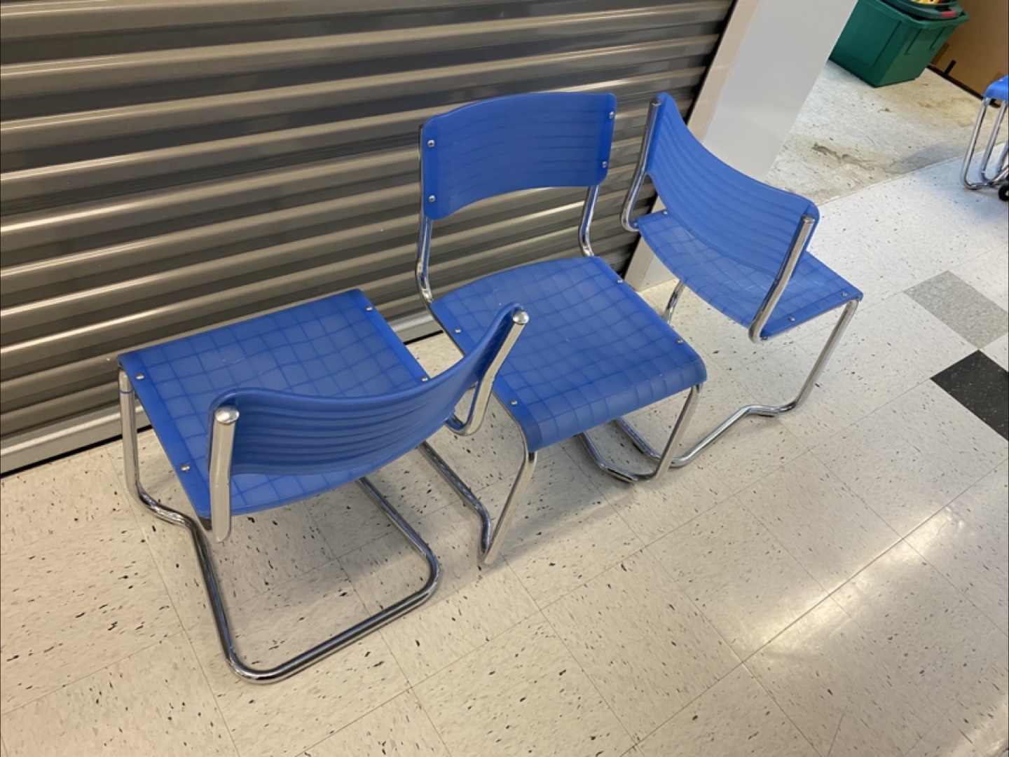 (6) Cantilever Blue Vinyl/Chrome Chairs - photo 2