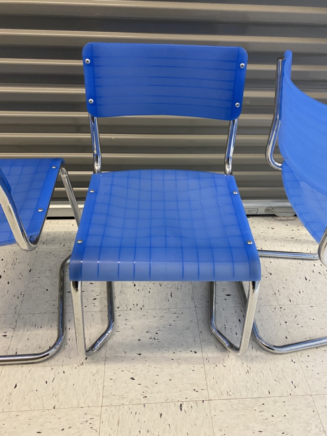 (6) Cantilever Blue Vinyl/Chrome Chairs - photo 3