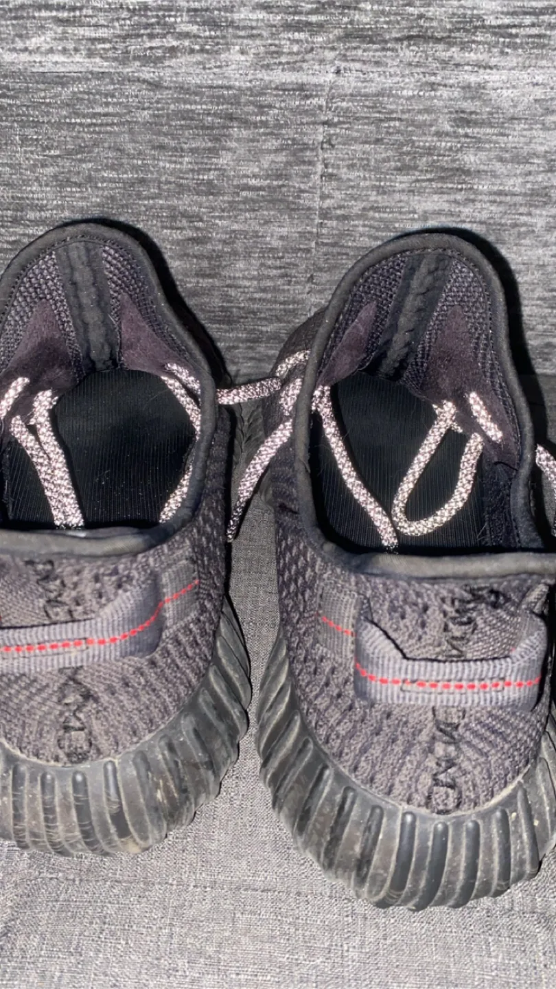Black Adidas Yeezy 350 image indicator(3)