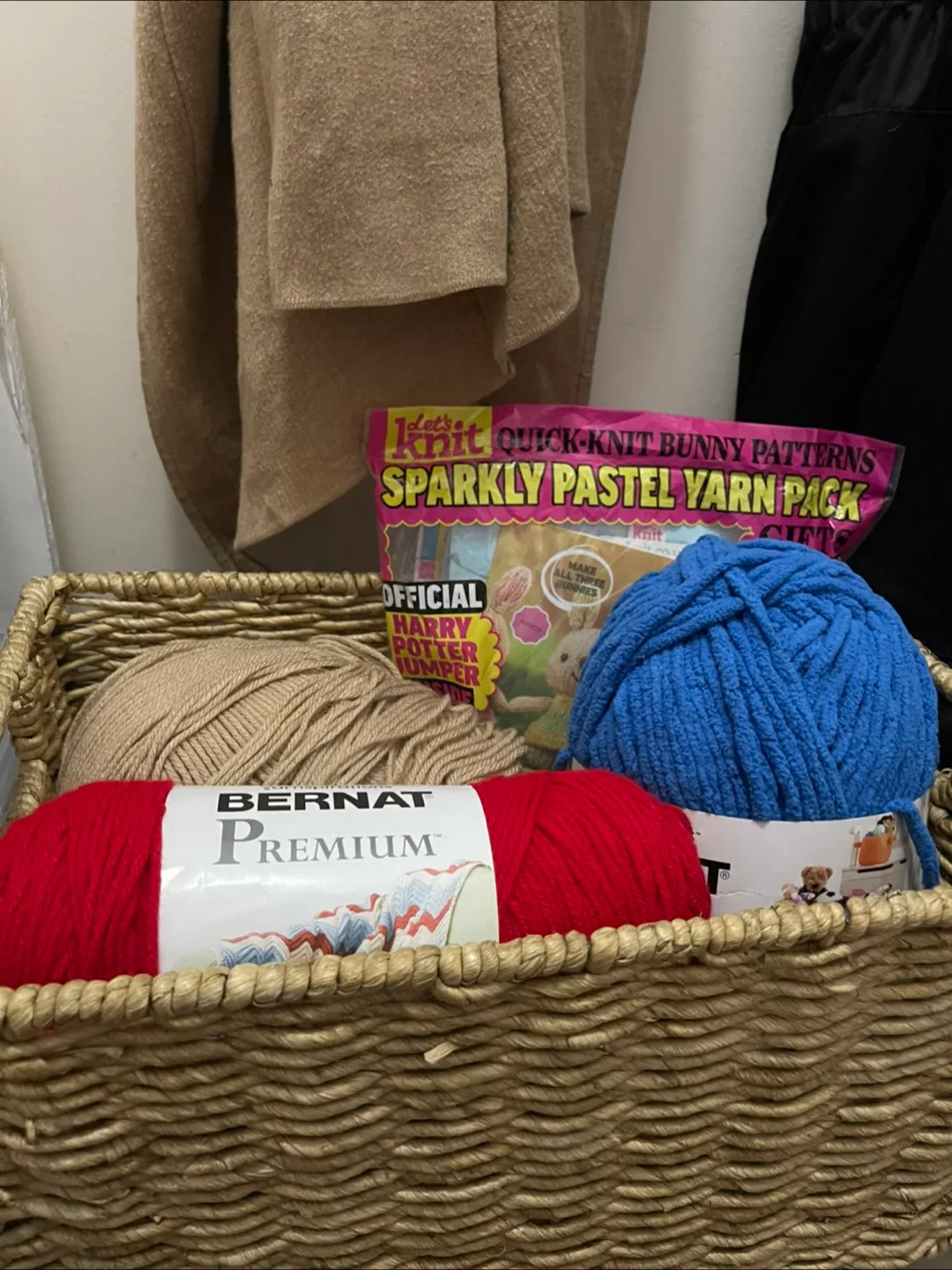 Bernat Premium Yarn Lot with Pattern Pack thumbnail