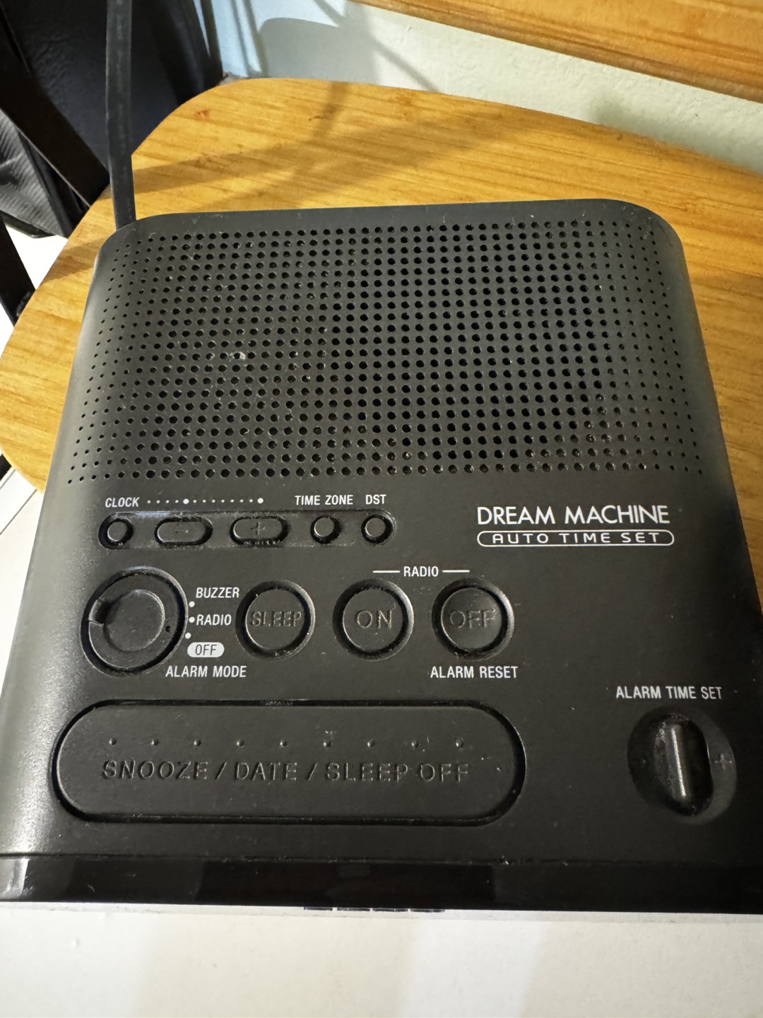 Sony Dream Machine Alarm Clock Radio - photo 2