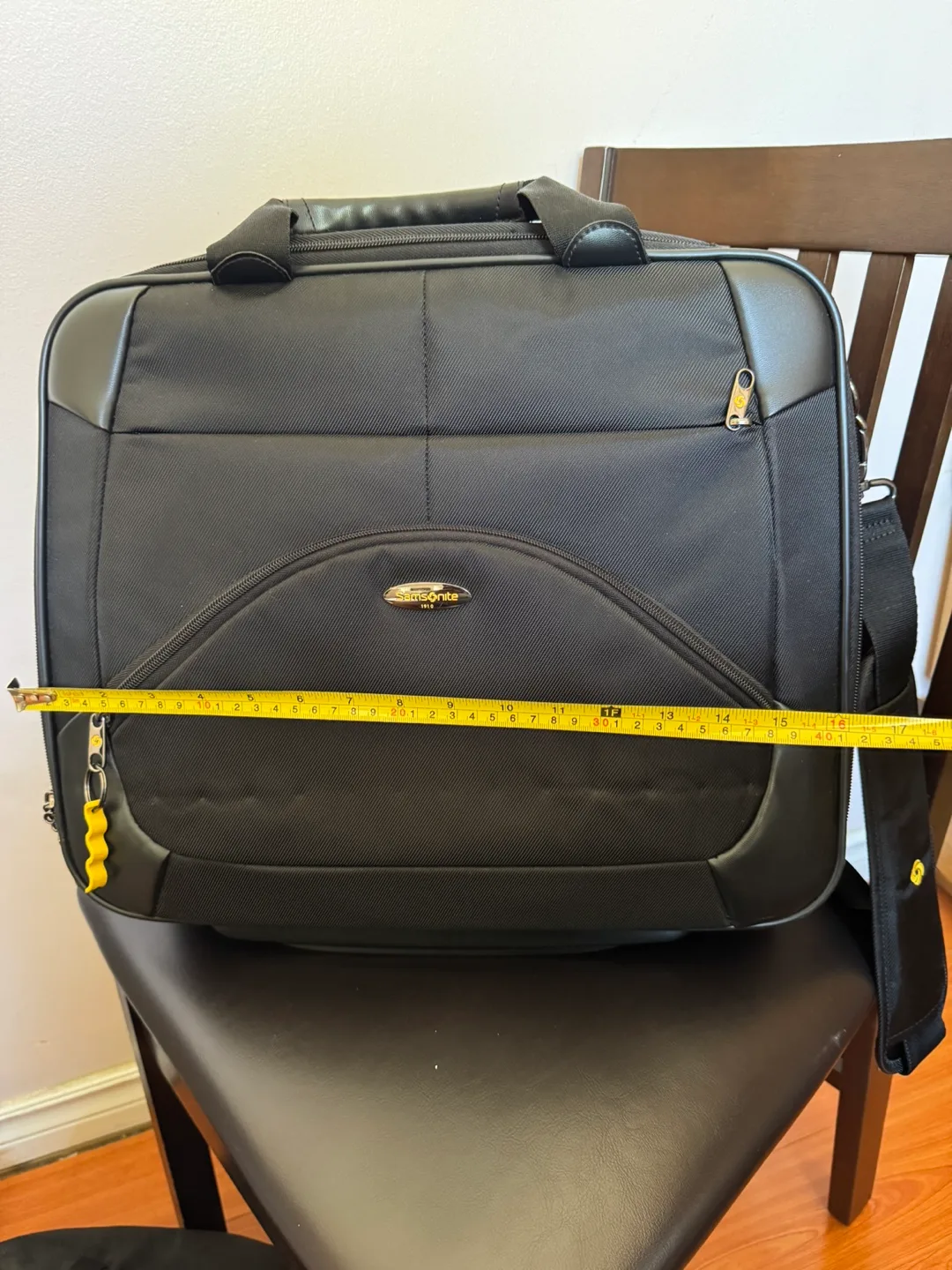 Samsonite Black Rolling Carry-On Bag - 17 Inch