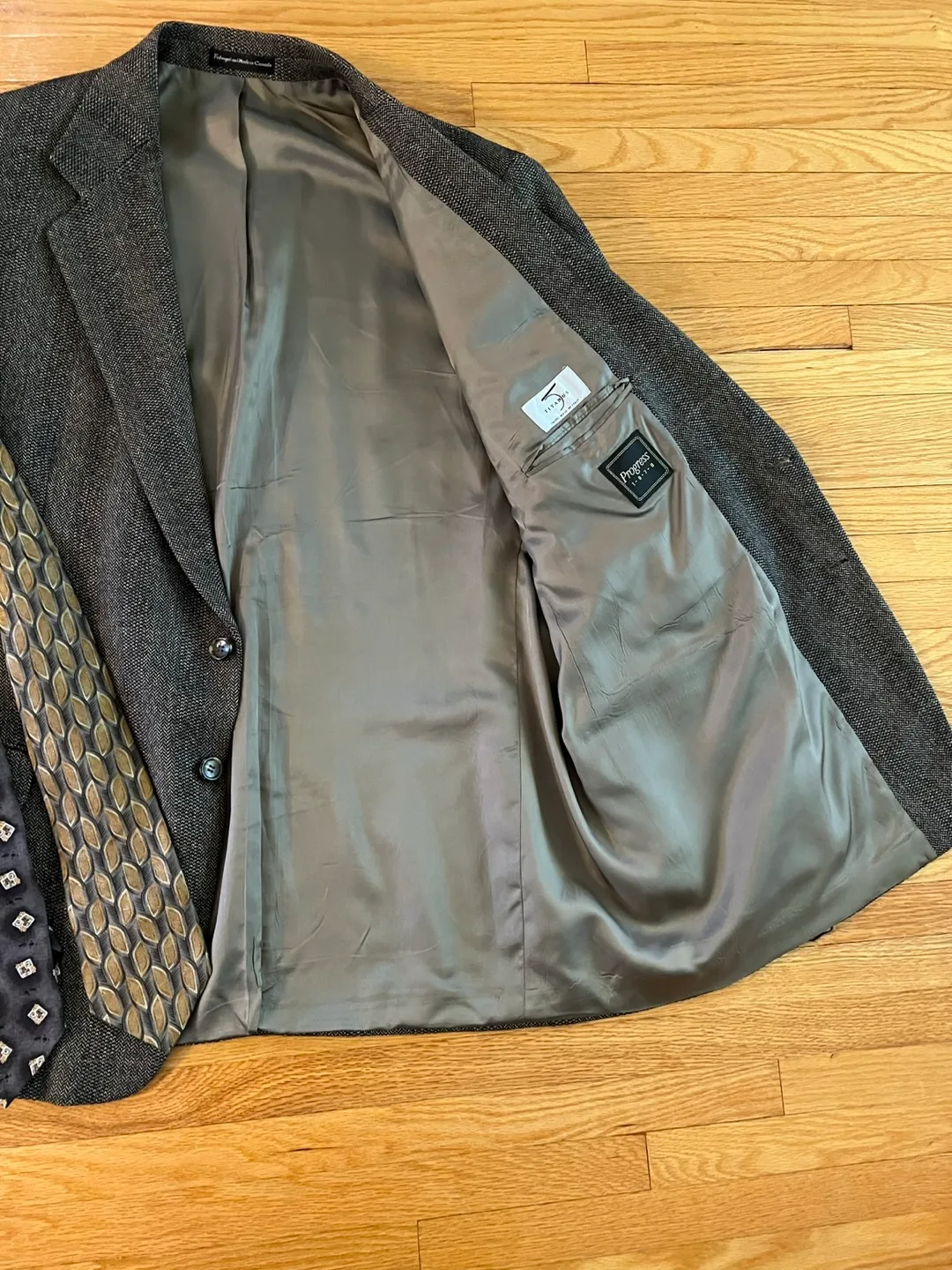 Men's Blazer & Ties - Size Unknown image indicator(3)