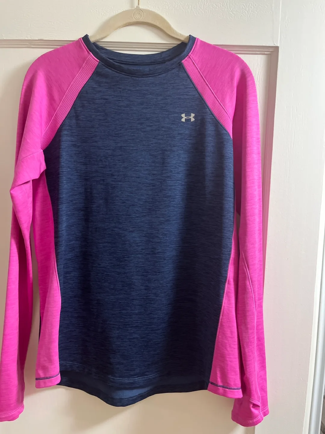 Women’s Under Amour casual top thumbnail