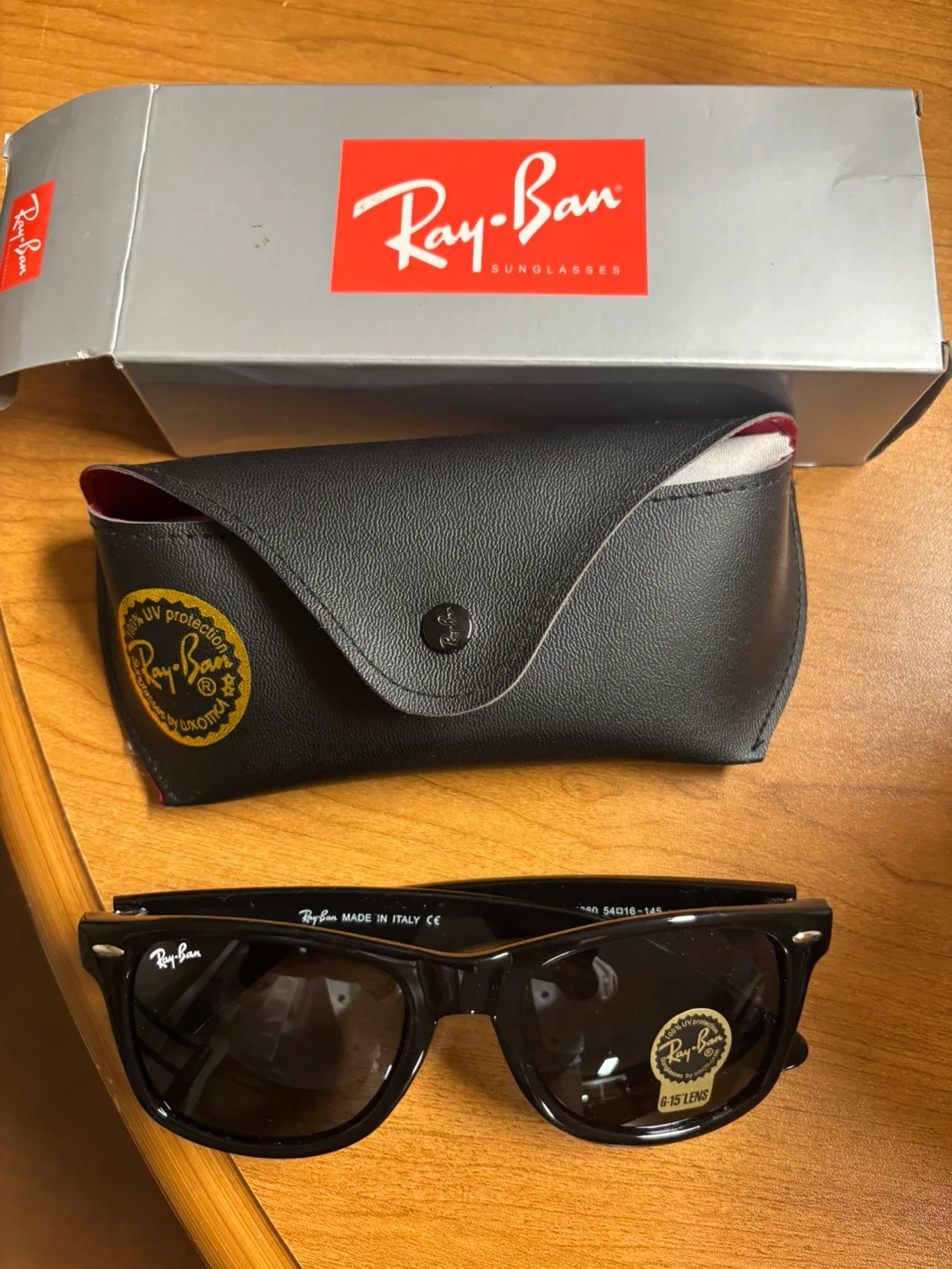 Ray-Ban Wayfarer Sunglasses with Case thumbnail