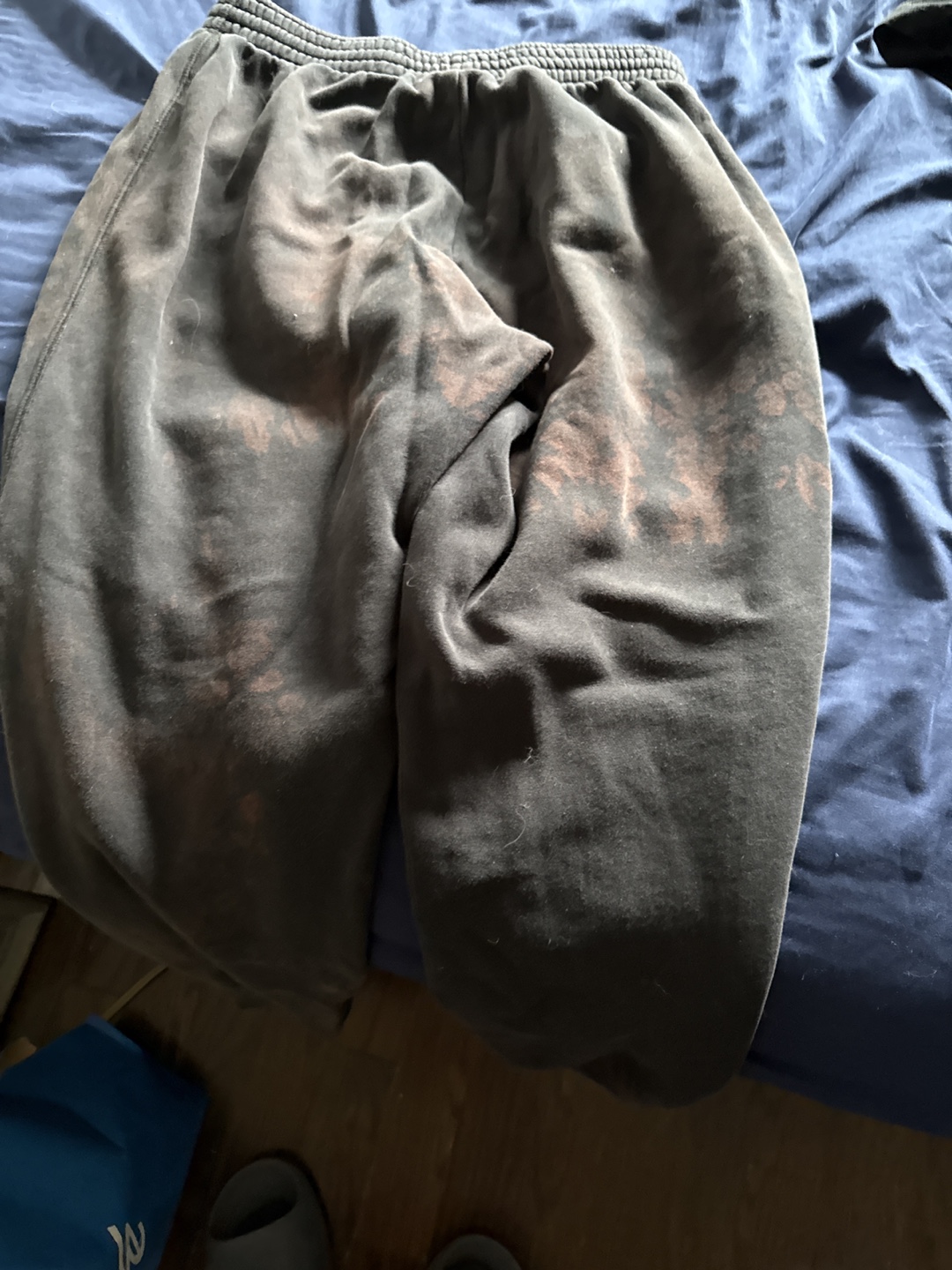 Jordan Sweatpants - used, was washed with load of whites - photo 4