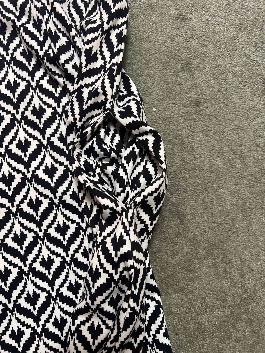 NY&C Black & White Dress - Size L image indicator(3)