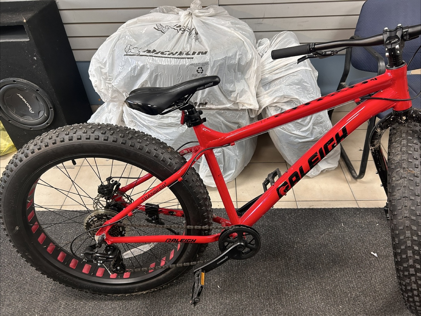 Raleigh Rogue 16" Aluminum Fat Bike - Red