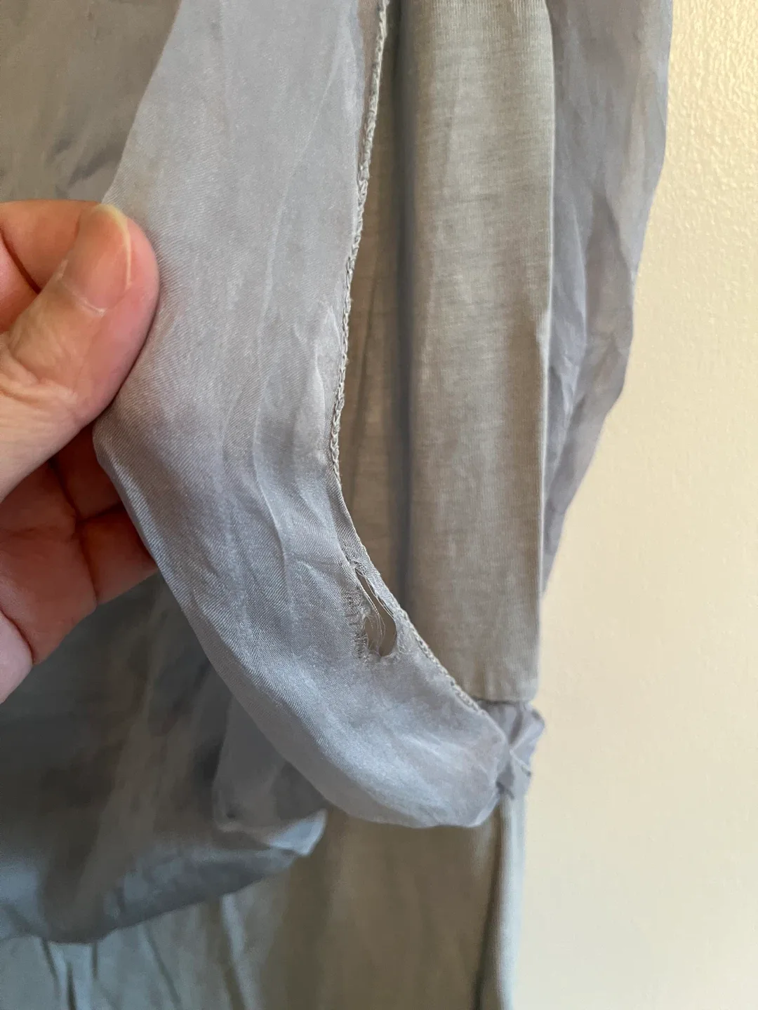 Made in Italy silk top with flaw image indicator(2)