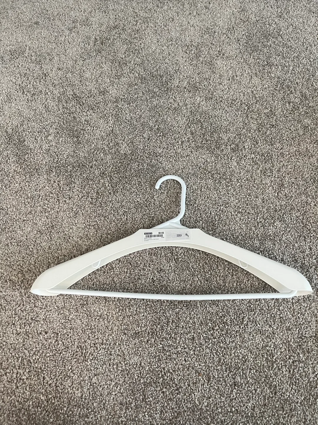 IKEA BUMERANG shoulder shaper Hangers - Set of 12 image indicator(3)