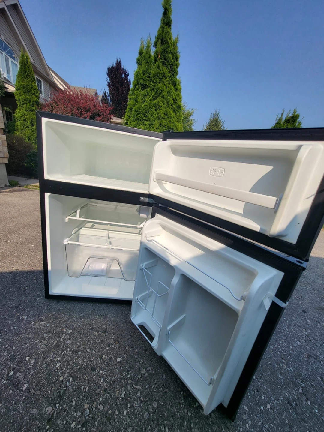 Galanz Double Door Compact Refrigerator - 3.1 Cubic Ft - photo 5