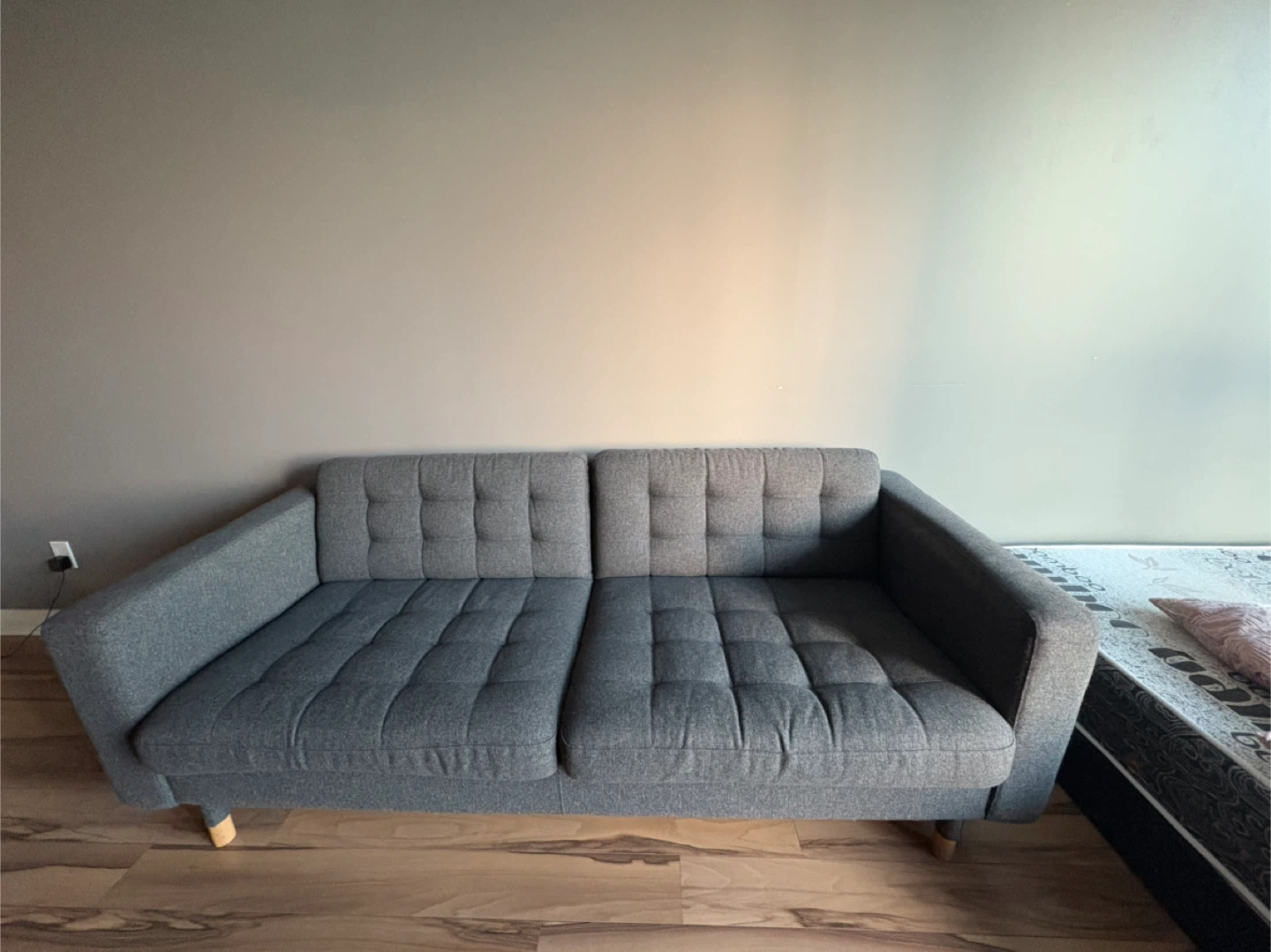 4 Seater Sofa - photo 2