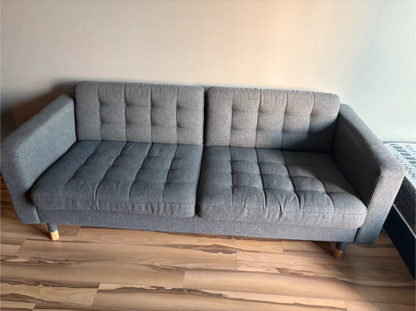 4 Seater Sofa - photo 4