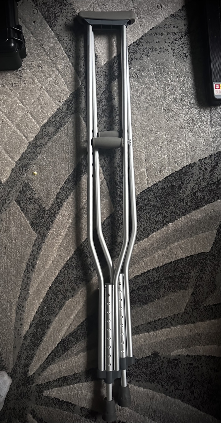 Adjustable Aluminum Crutches