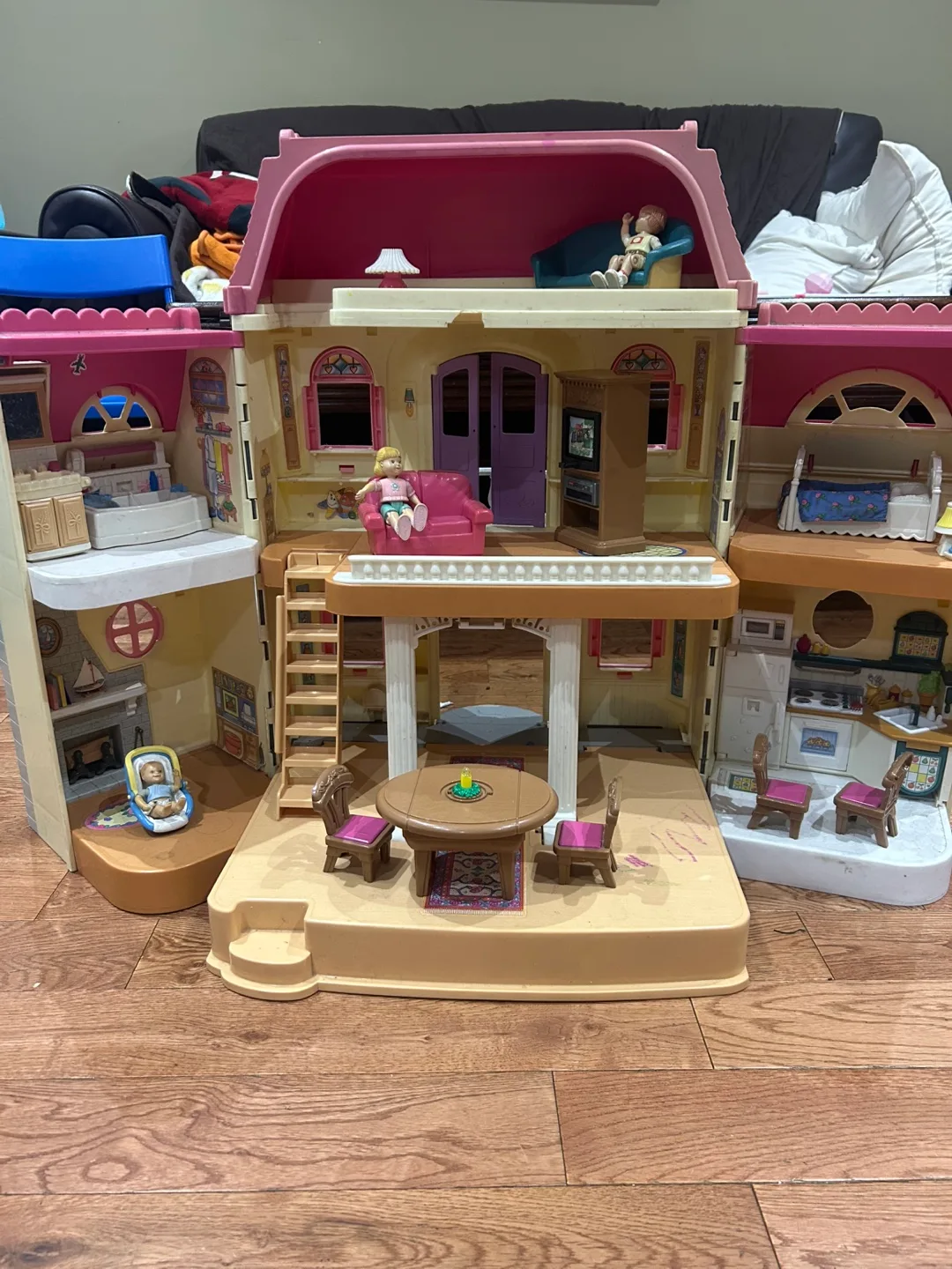 Fisher-Price Loving Family Dollhouse image indicator(2)