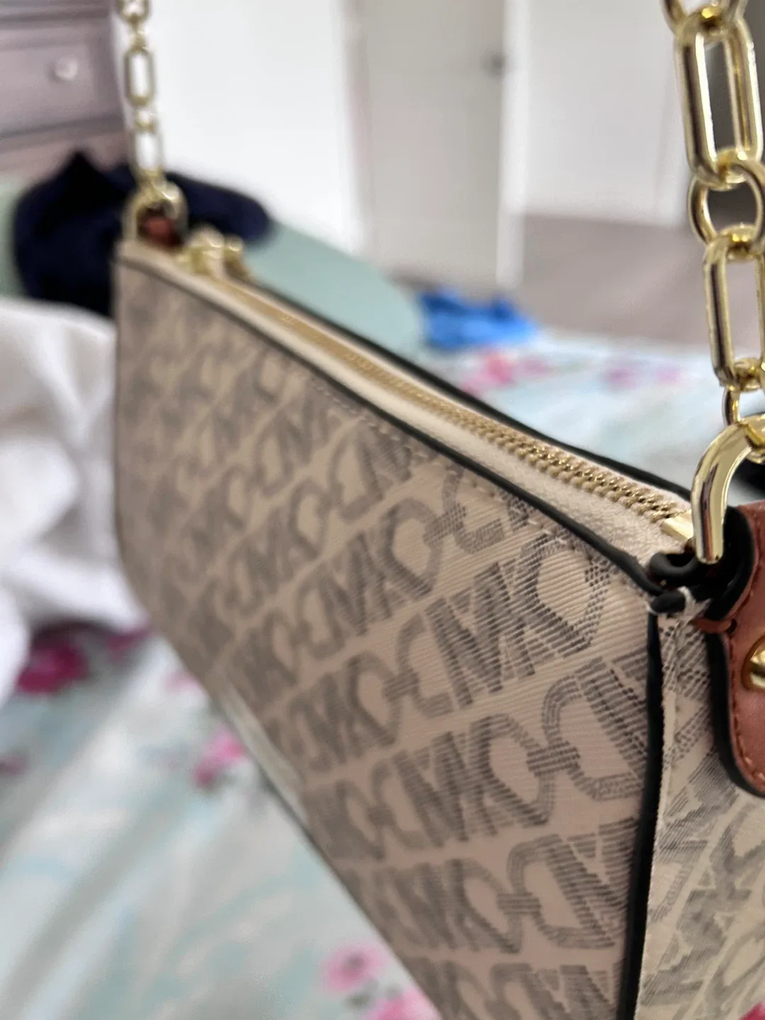 Michael Kors Crossbody Bag thumbnail
