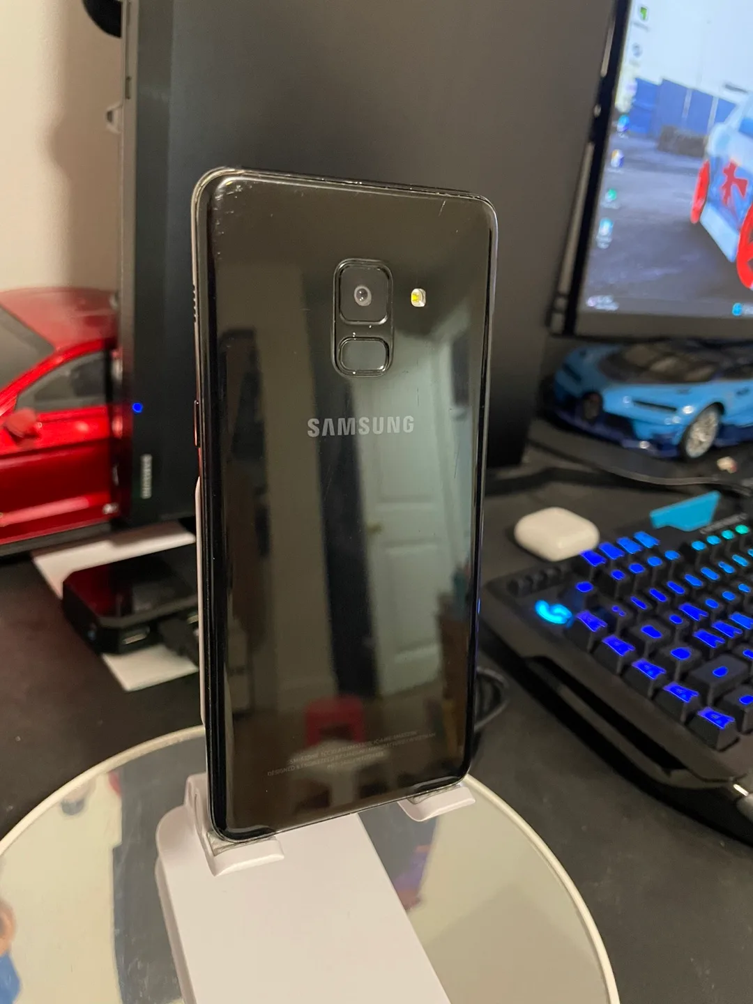 Samsung Galaxy A8 (2018) - Black image indicator(5)