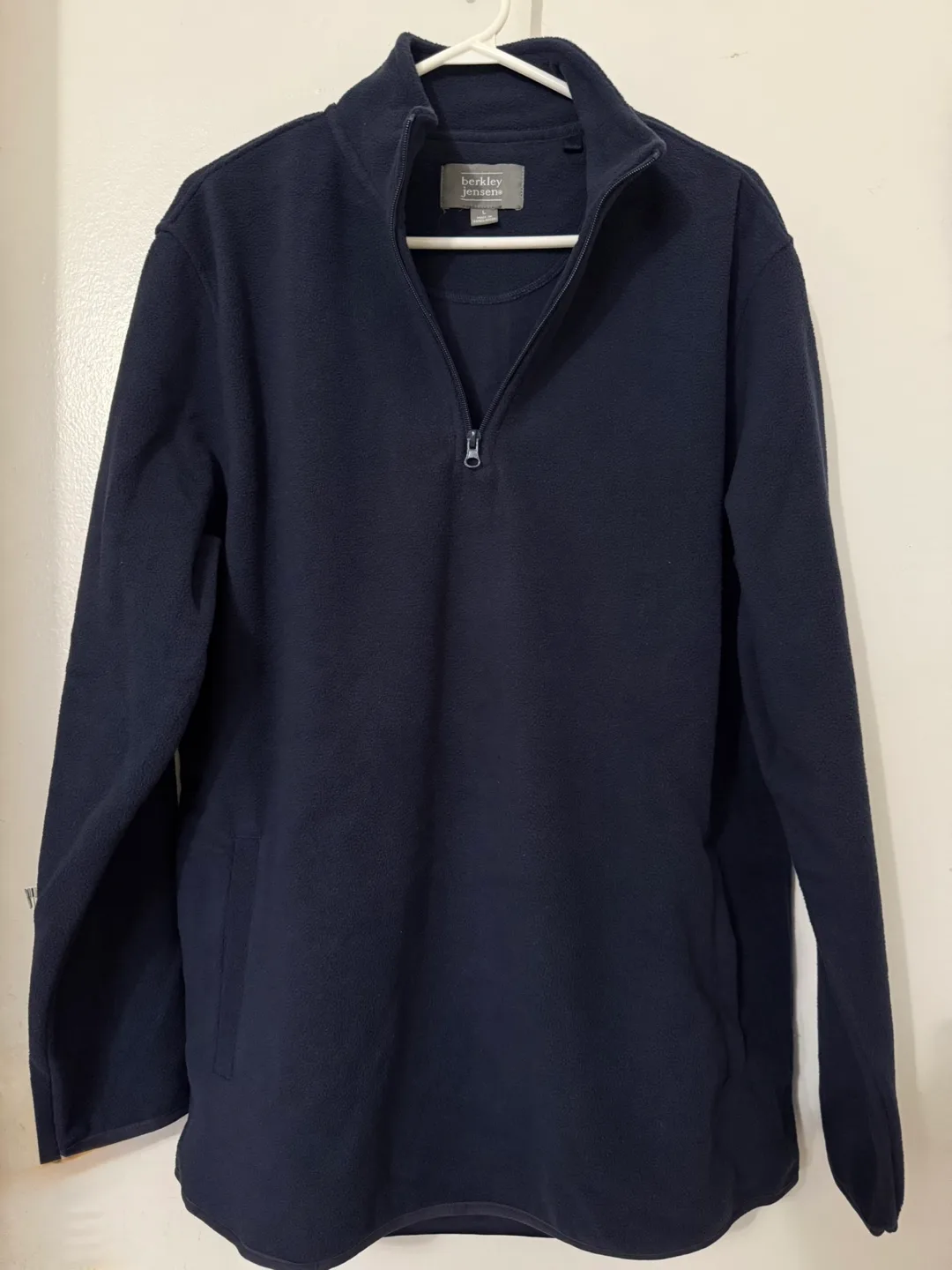 Berkley Jensen Navy Fleece Pullover - Size L thumbnail