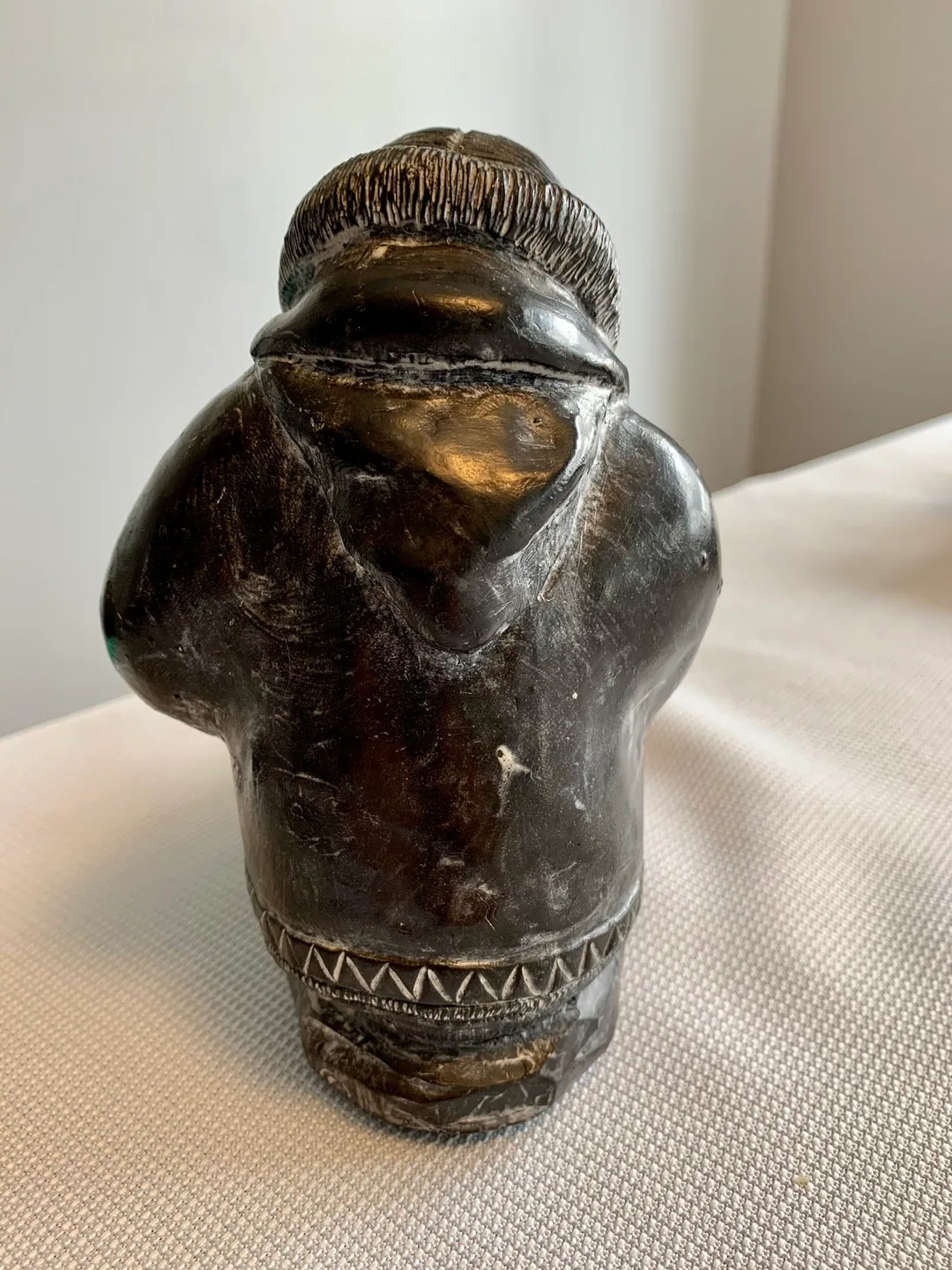 Inuit Mother and Child Sculpture image indicator(5)