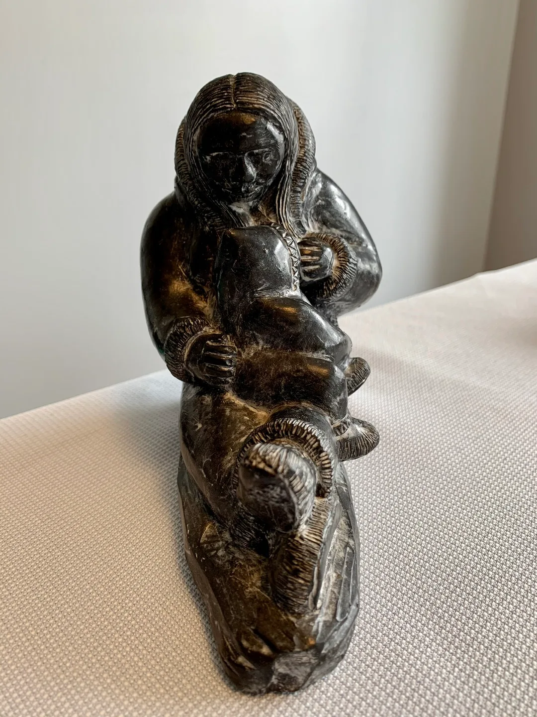 Inuit Mother and Child Sculpture image indicator(2)