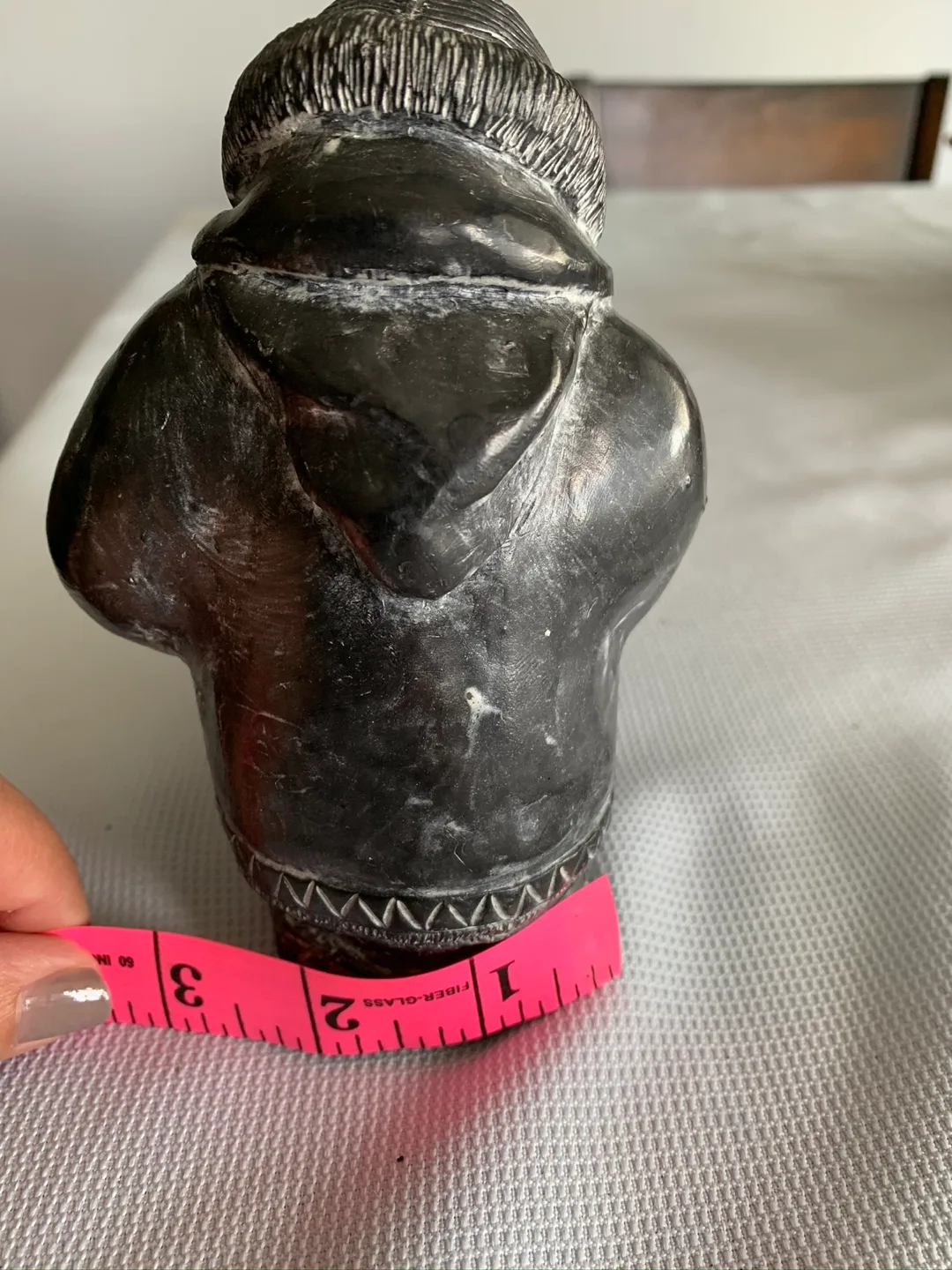 Inuit Mother and Child Sculpture image indicator(10)