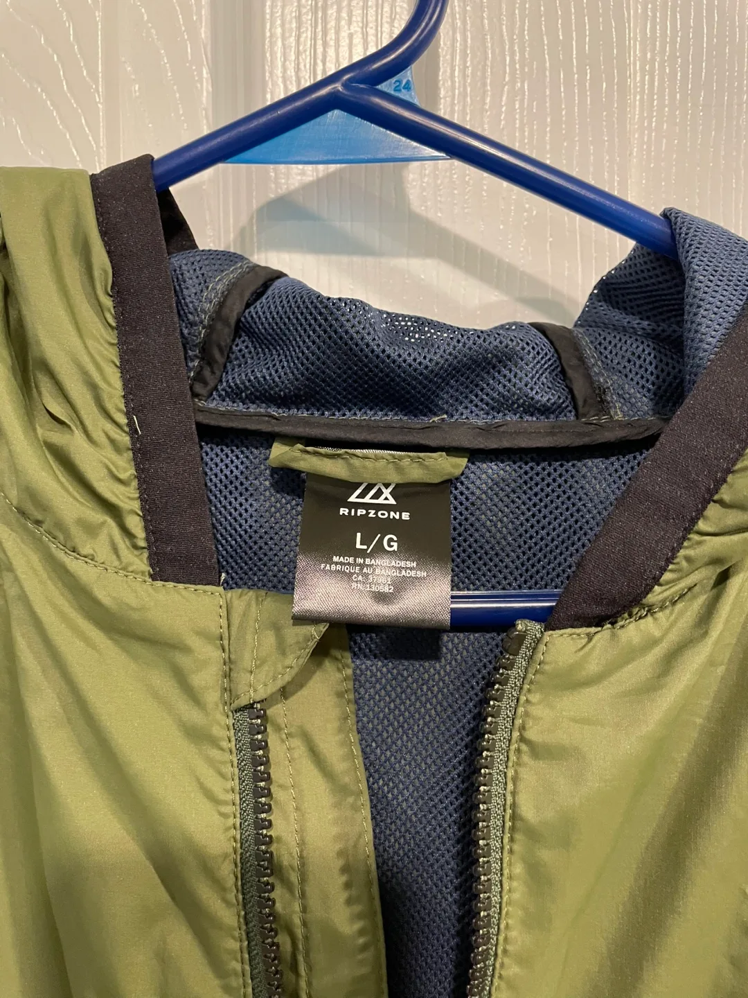 Ripzone L/G Olive & Black Windbreaker image indicator(2)