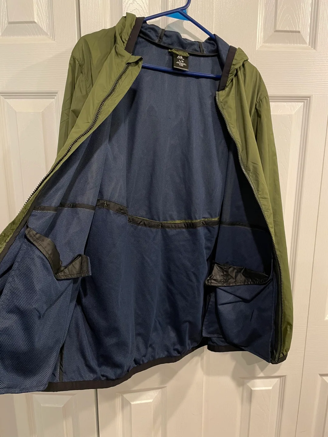 Ripzone L/G Olive & Black Windbreaker image indicator(5)