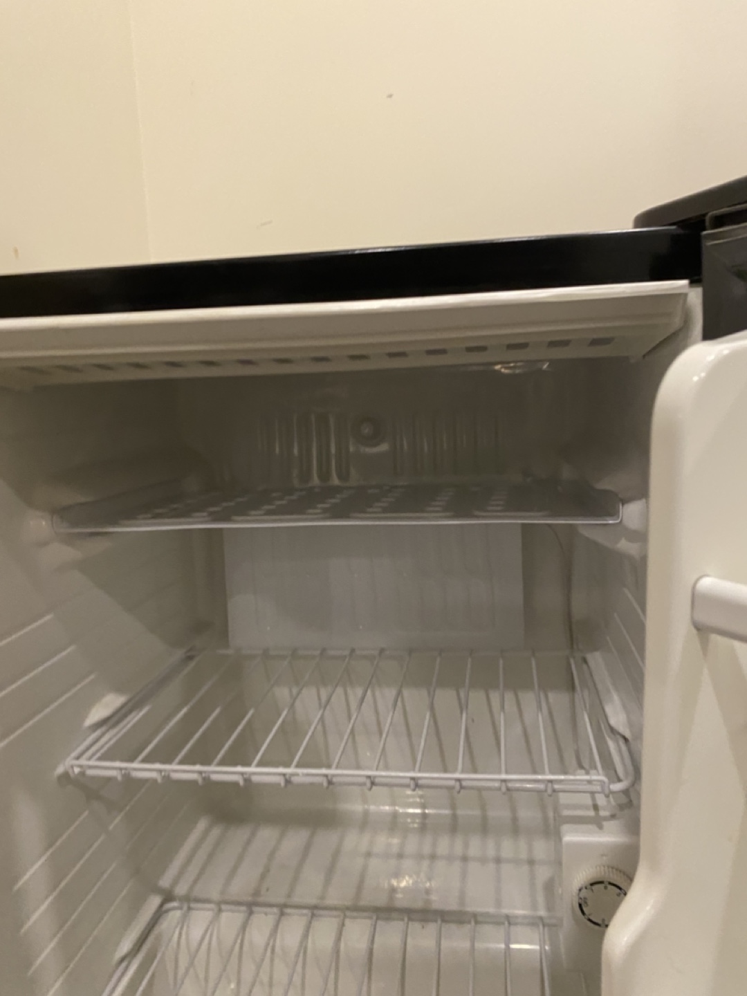 Magic Chef Mini Fridge - Black - photo 5
