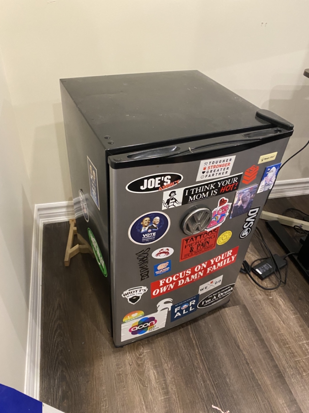 Magic Chef Mini Fridge - Black - photo 3