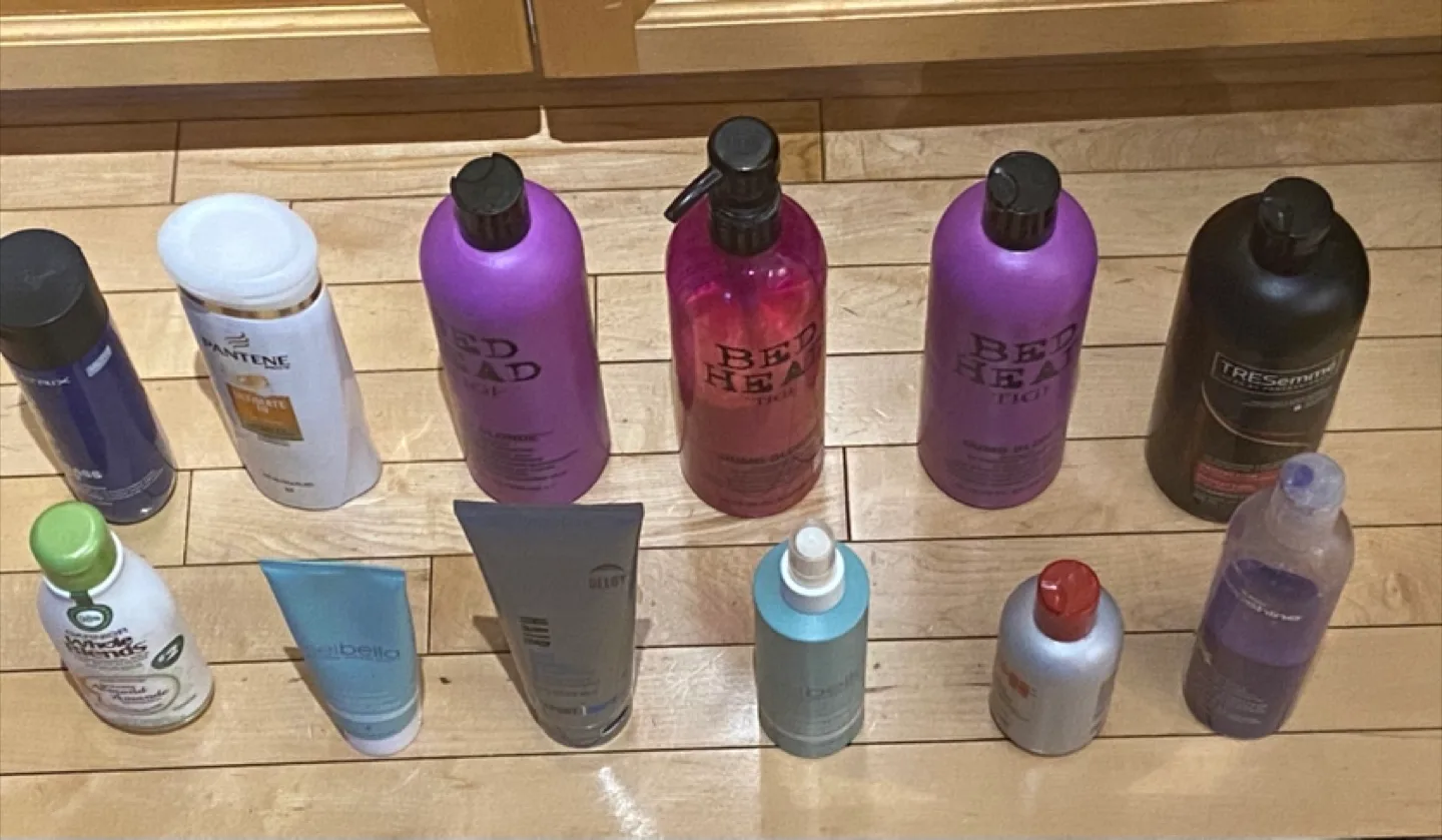 Mixed Lot of Hair & Beauty Products image indicator(2)