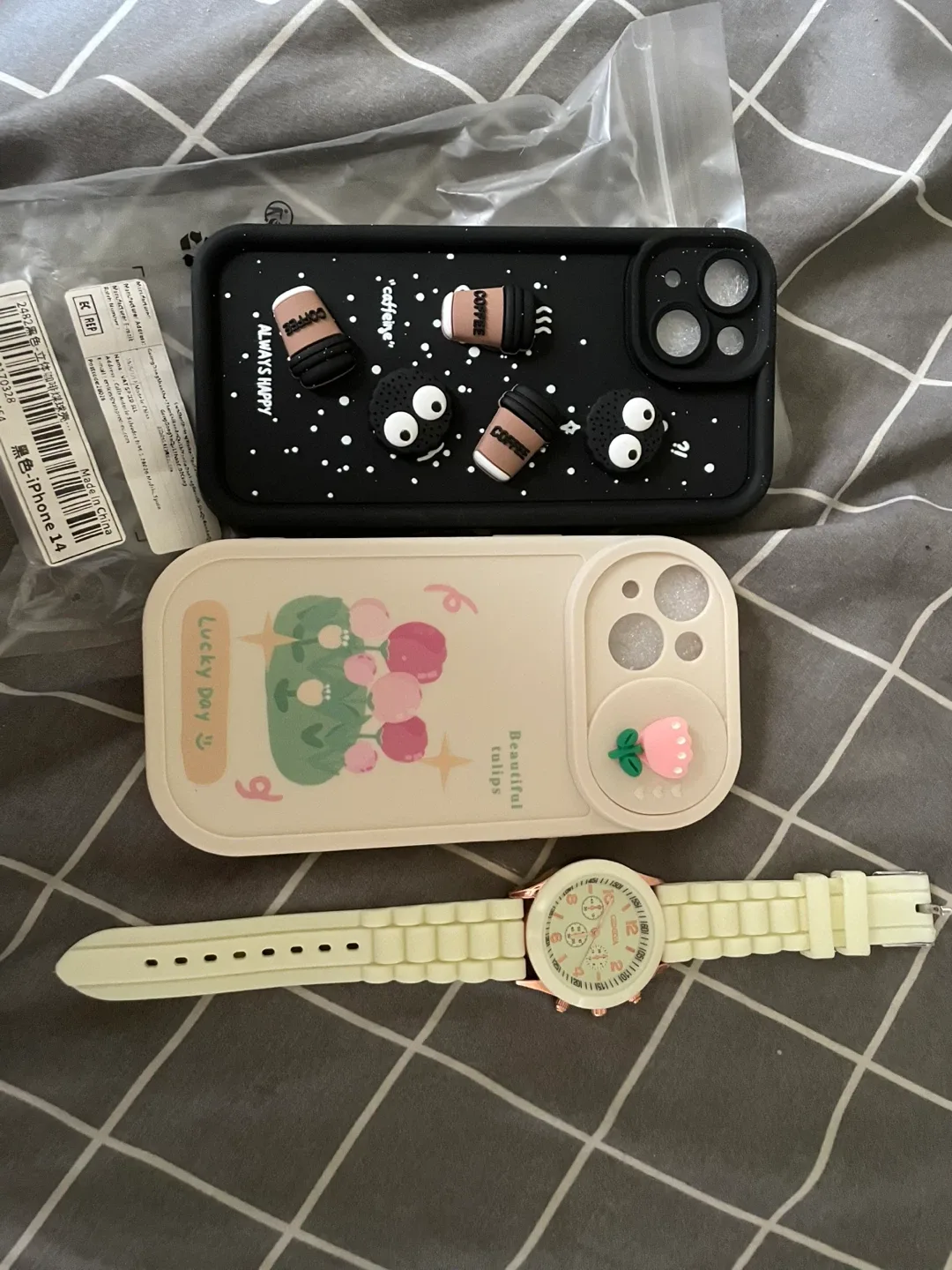 iPhone 14 case thumbnail
