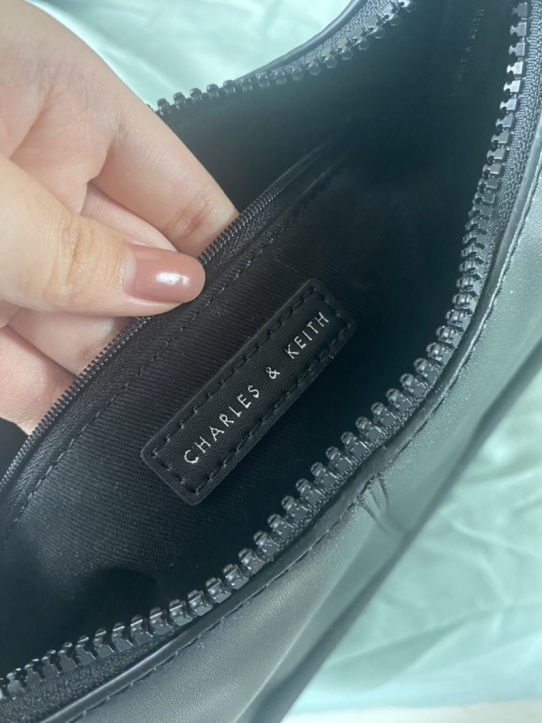 Charles & Keith Black Handbag - photo 5