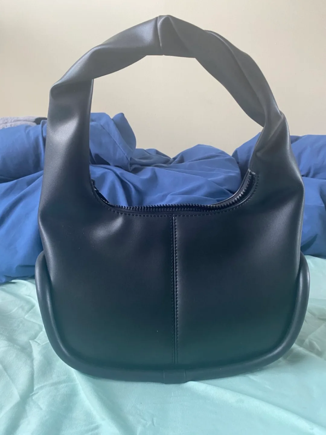 Charles & Keith Black Handbag image indicator(2)