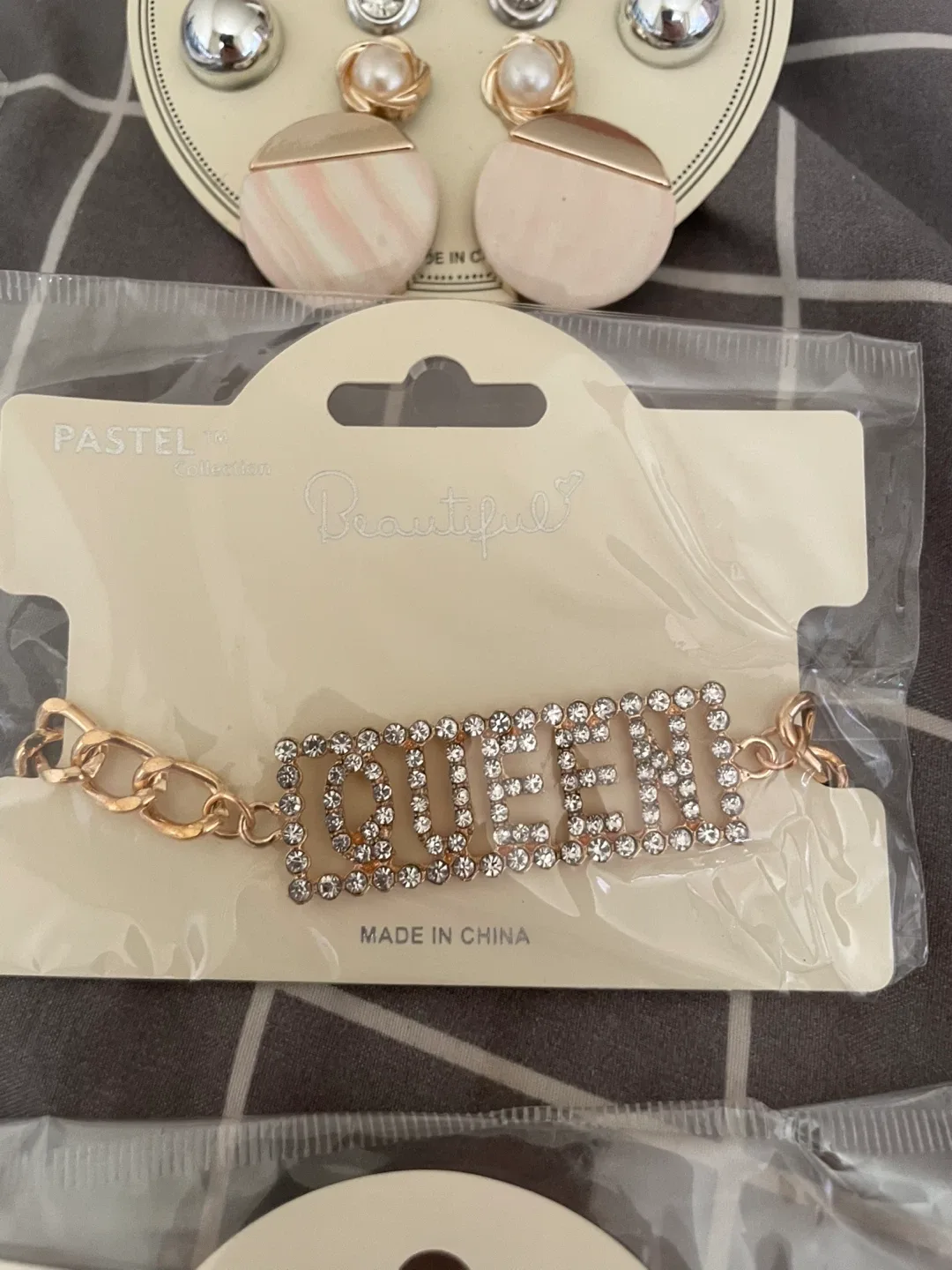 Pastel Collection & Crystal Bracelets and Earrings image indicator(5)