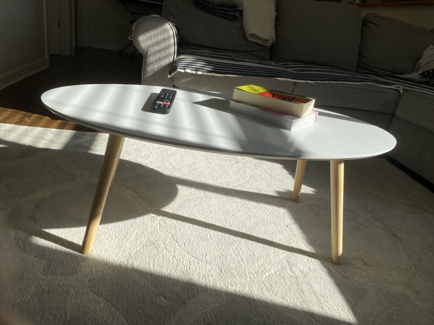 White Oval Coffee Table - photo 2