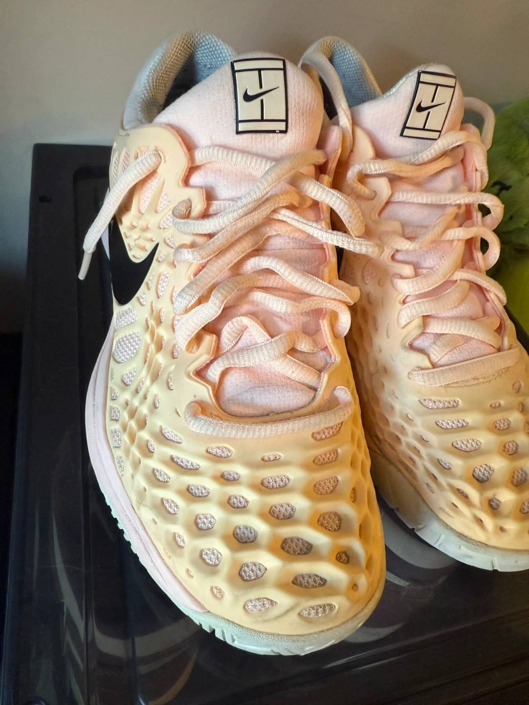 Nike Zoom Cage 3 Tennis Shoes- size 6.5- women’s- Peach - photo 4