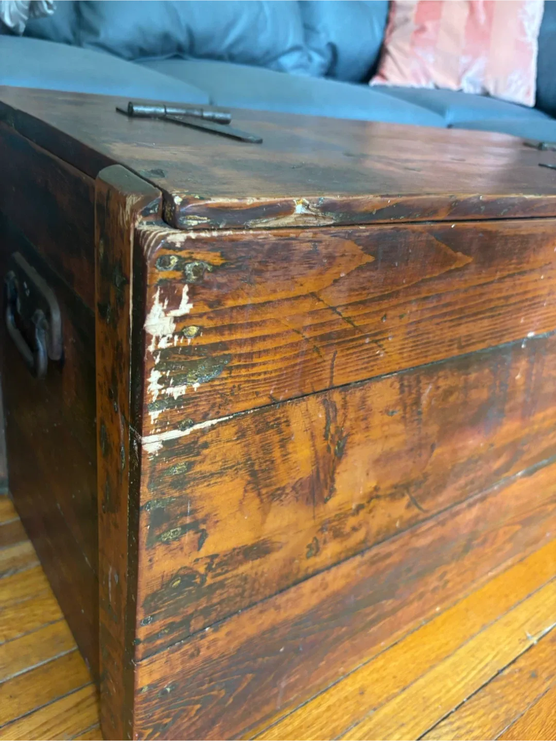 Rustic Wooden Storage Trunk image indicator(3)