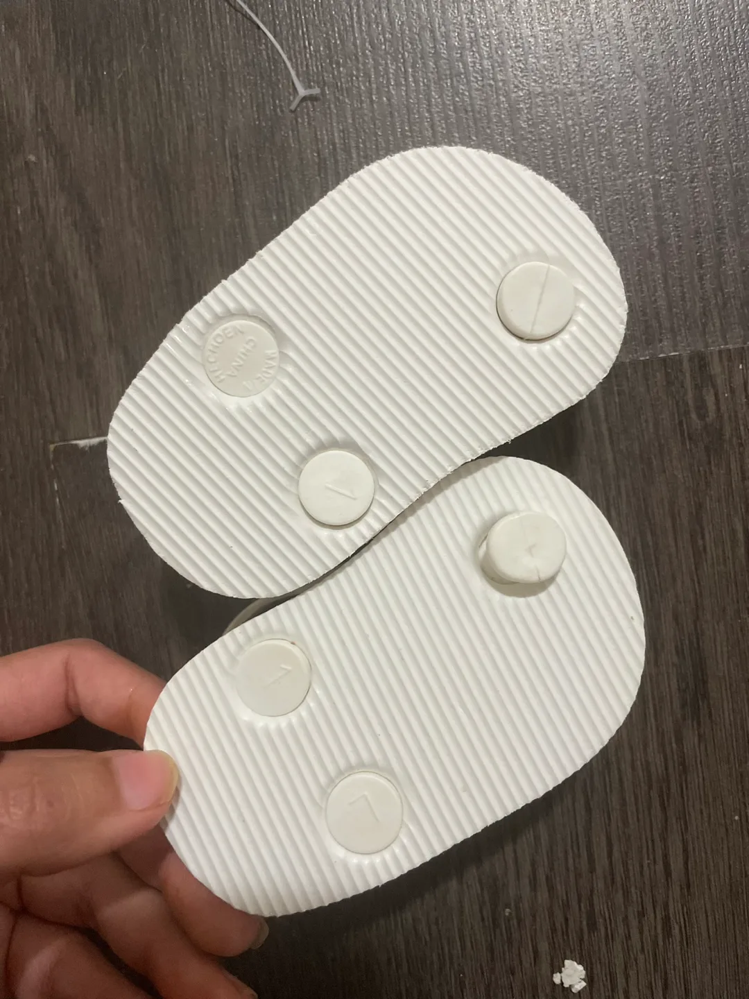 Baby shoes image indicator(3)