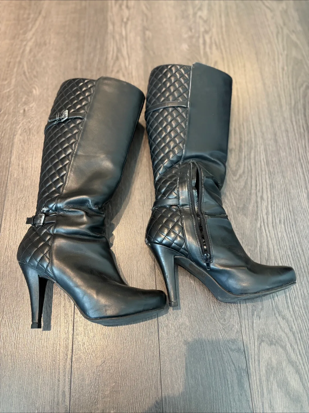 Free Black Size 9 Boots 👢 image indicator(2)