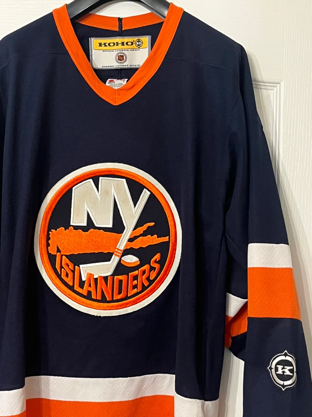 Koho NHL New York Islanders Jersey • Men’s Size Small image indicator(2)