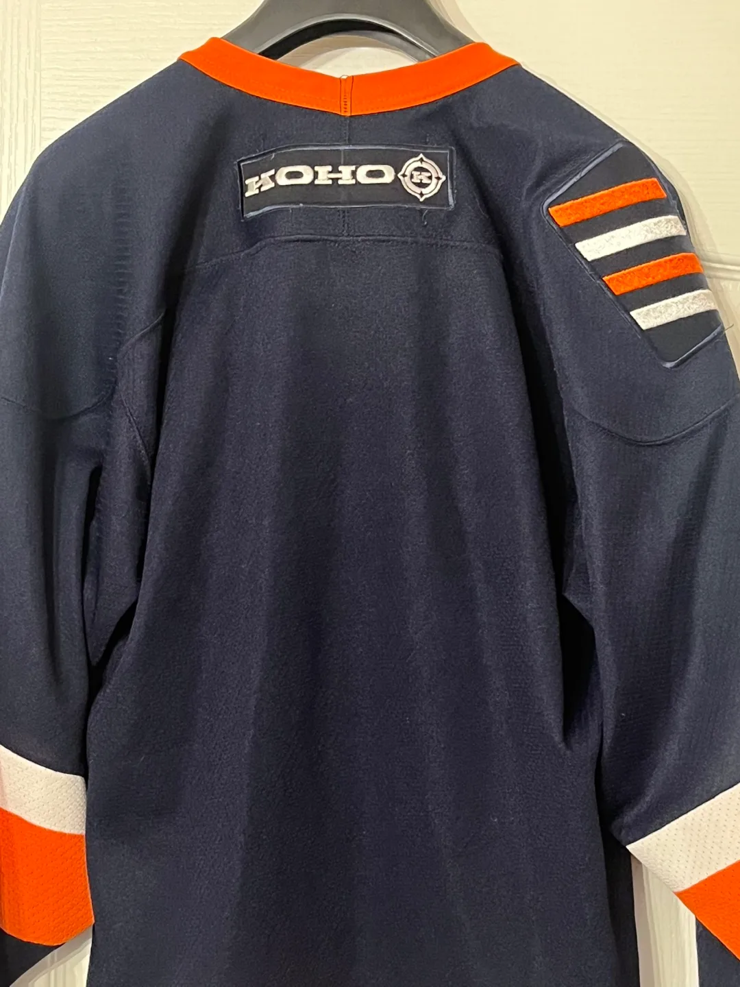 Koho NHL New York Islanders Jersey • Men’s Size Small image indicator(7)
