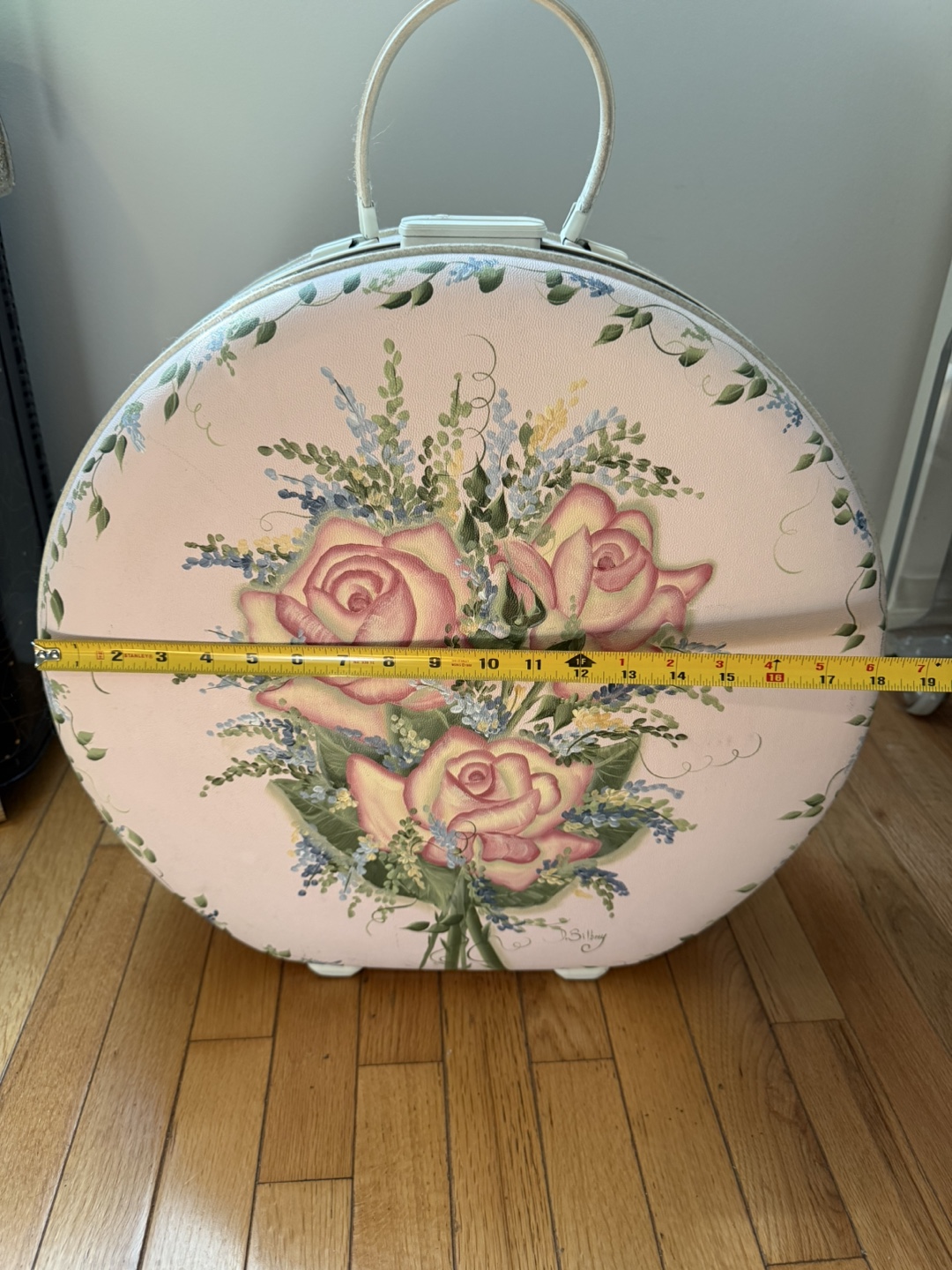 VINTAGE HAT BOX - large with handle, handpainted floral design - photo 3