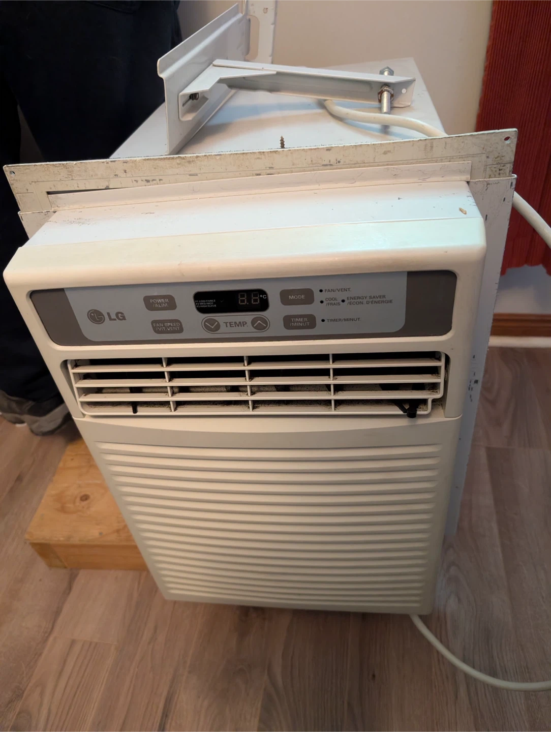 LG LW1013CR Room Air Conditioner