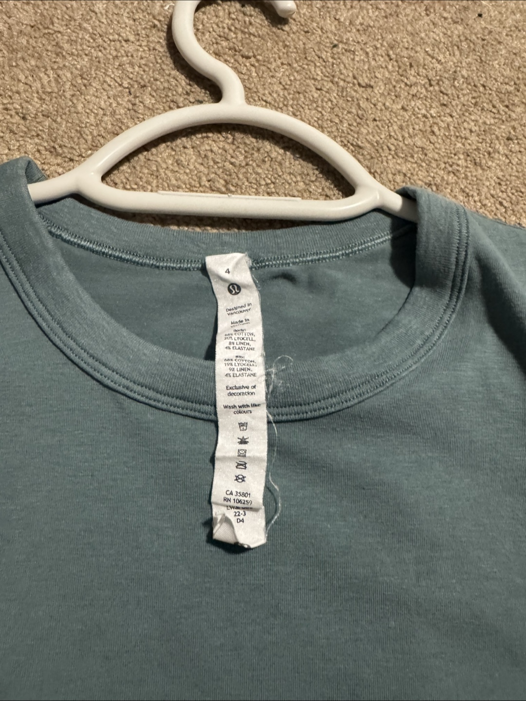 Lululemon T-Shirt - Size 4 - photo 3
