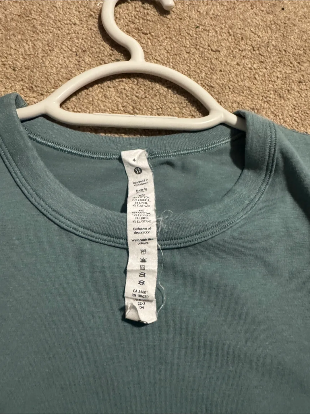 Lululemon T-Shirt - Size 4 image indicator(3)