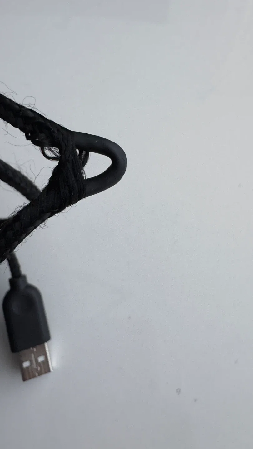 Logitech g502 RGB Gaming Mouse image indicator(3)