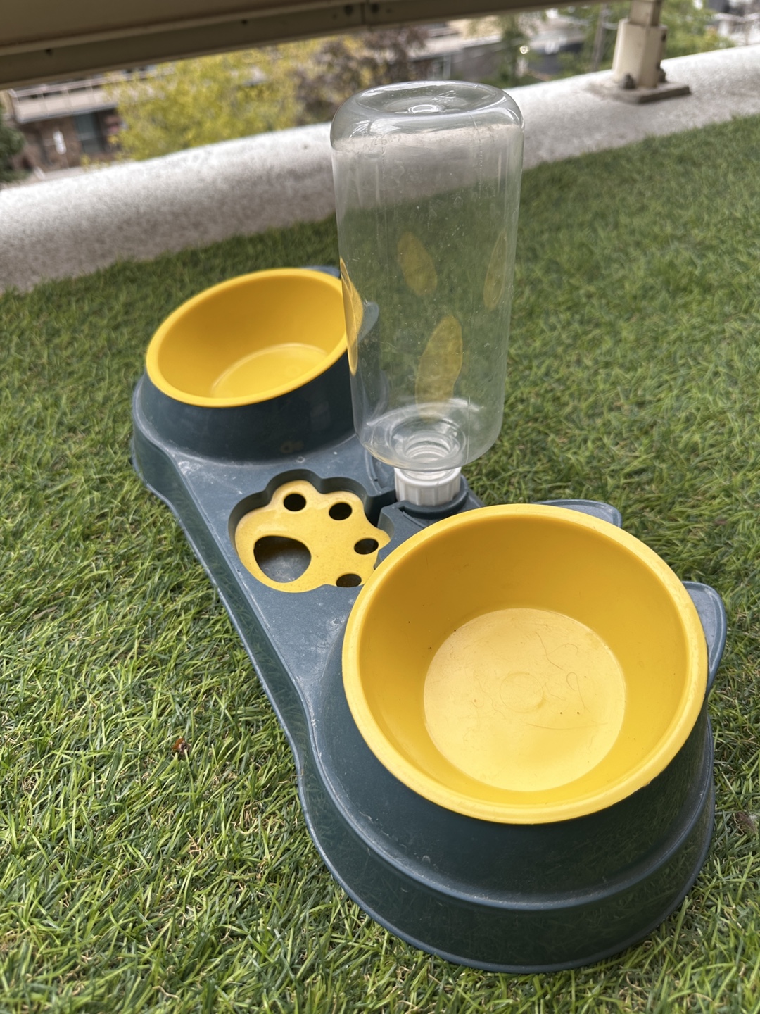 Pet Water and Food Bowl Dispenser