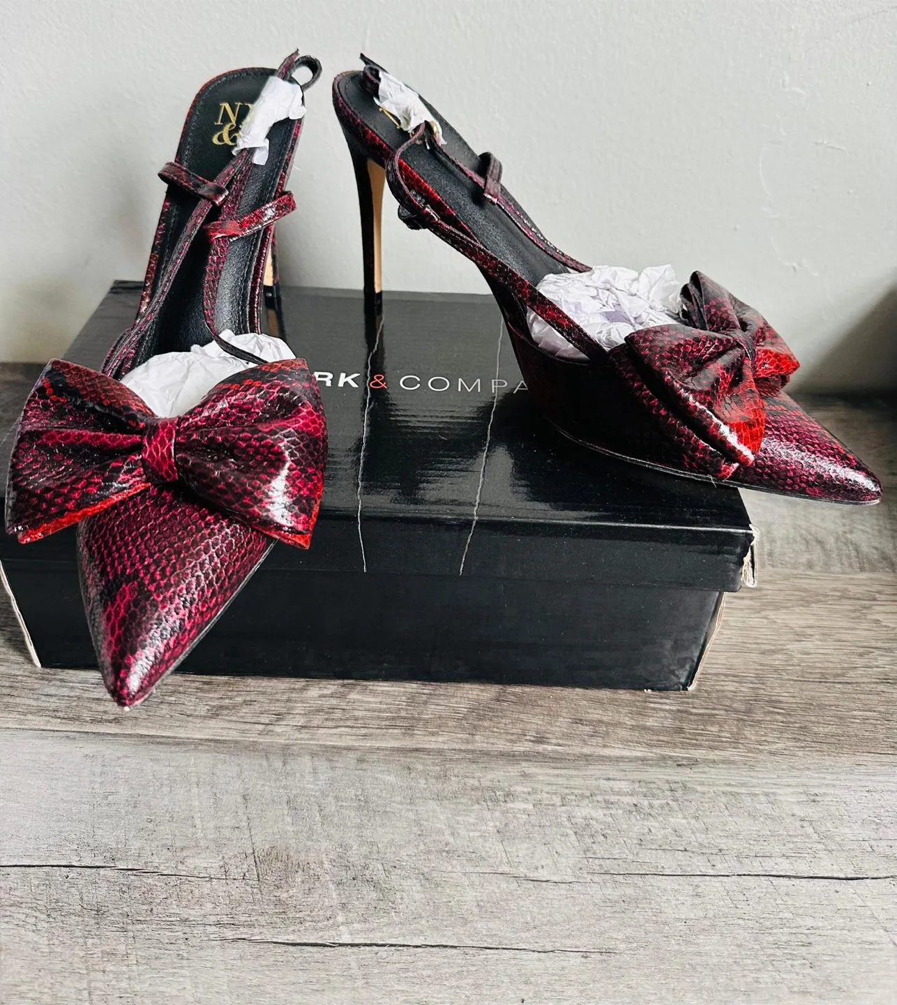 New York & Company Burgundy Heels - Size 9 thumbnail